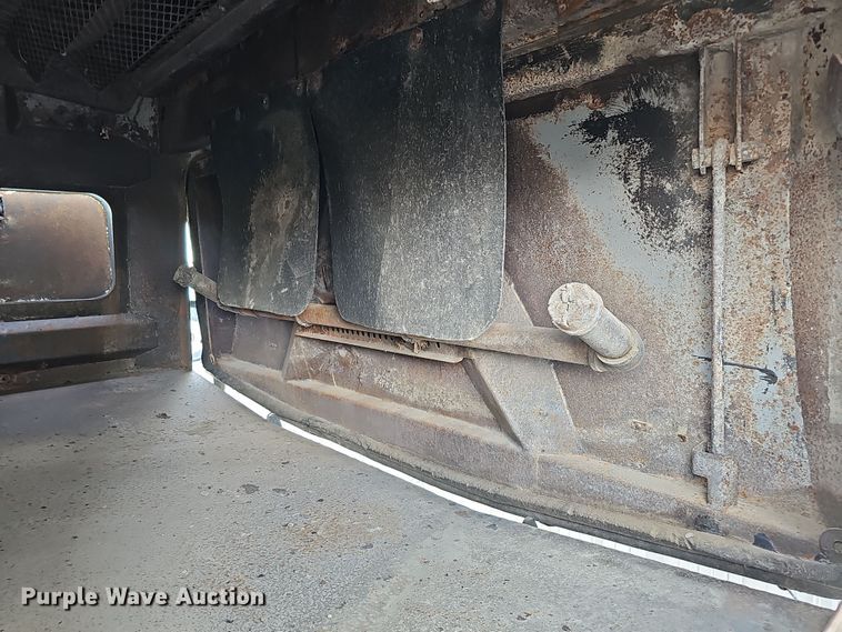 image for item DS5724 2007 Sterling SC8000  street sweeper truck