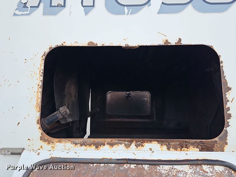 image for item DS5724 2007 Sterling SC8000  street sweeper truck