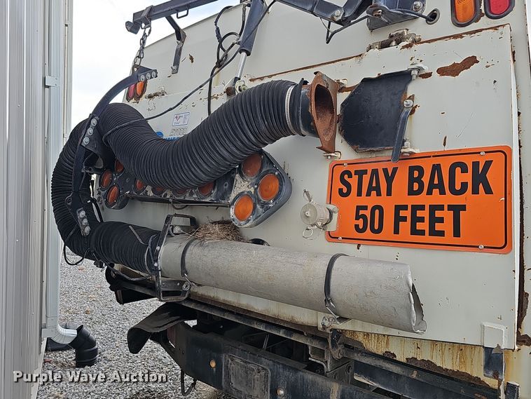image for item DS5724 2007 Sterling SC8000  street sweeper truck