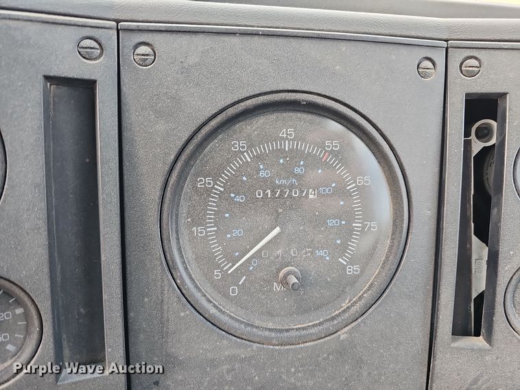 image for item DS5724 2007 Sterling SC8000  street sweeper truck