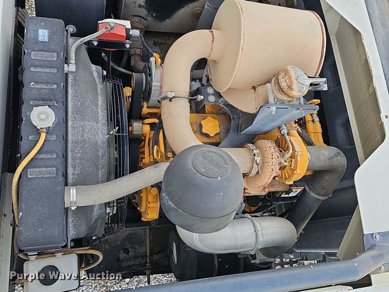 image for item DS5724 2007 Sterling SC8000  street sweeper truck