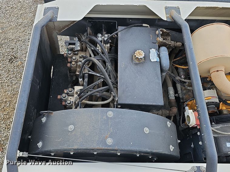 image for item DS5724 2007 Sterling SC8000  street sweeper truck