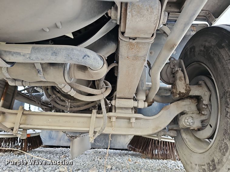 image for item DS5724 2007 Sterling SC8000  street sweeper truck