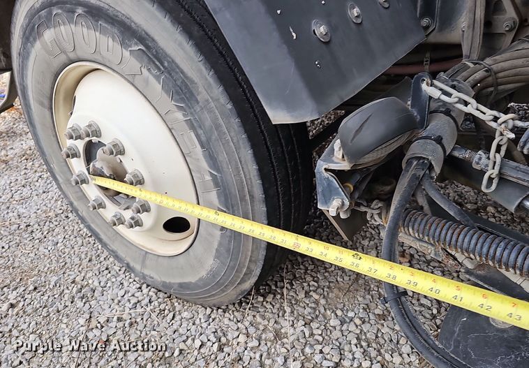 image for item DS5724 2007 Sterling SC8000  street sweeper truck