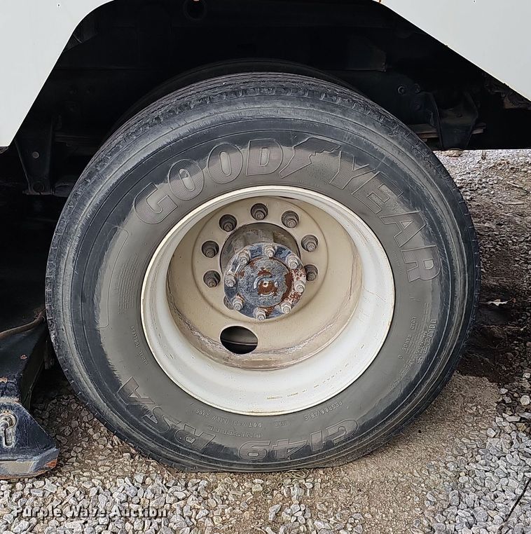 image for item DS5724 2007 Sterling SC8000  street sweeper truck