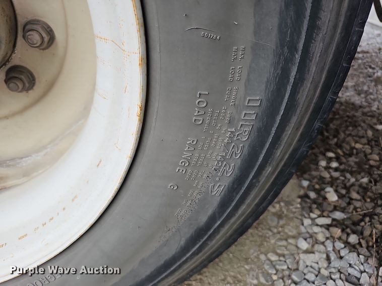 image for item DS5724 2007 Sterling SC8000  street sweeper truck