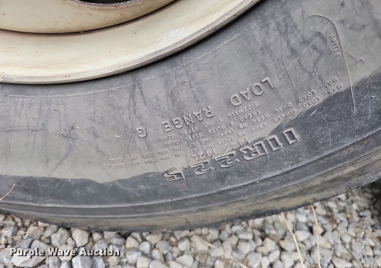 image for item DS5724 2007 Sterling SC8000  street sweeper truck