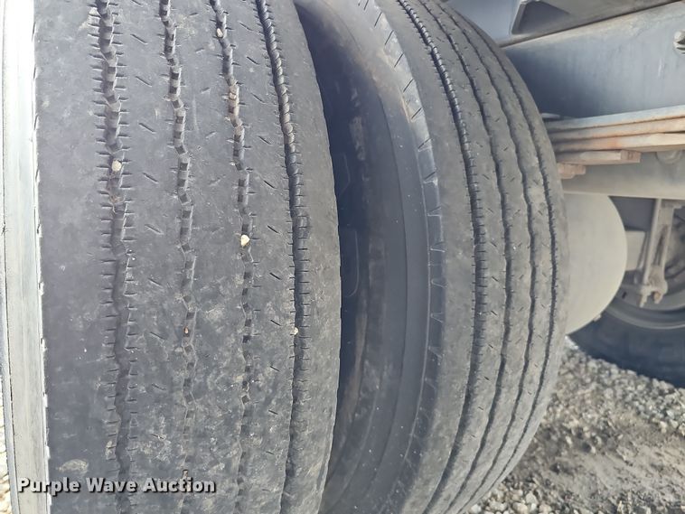 image for item DS5724 2007 Sterling SC8000  street sweeper truck