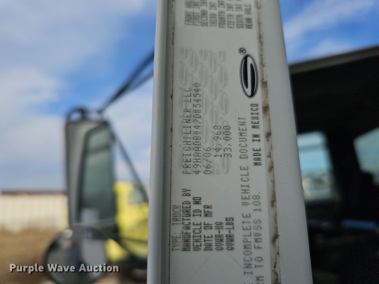 image for item DS5724 2007 Sterling SC8000  street sweeper truck