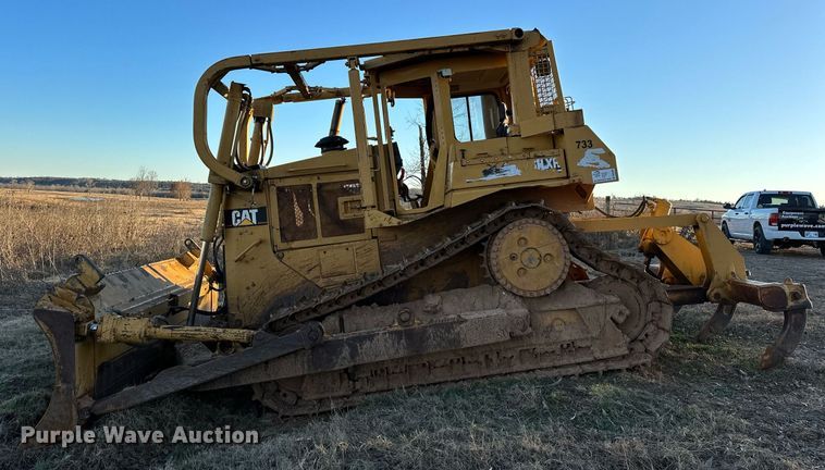 image for item DW5000 Caterpillar D6H  dozer