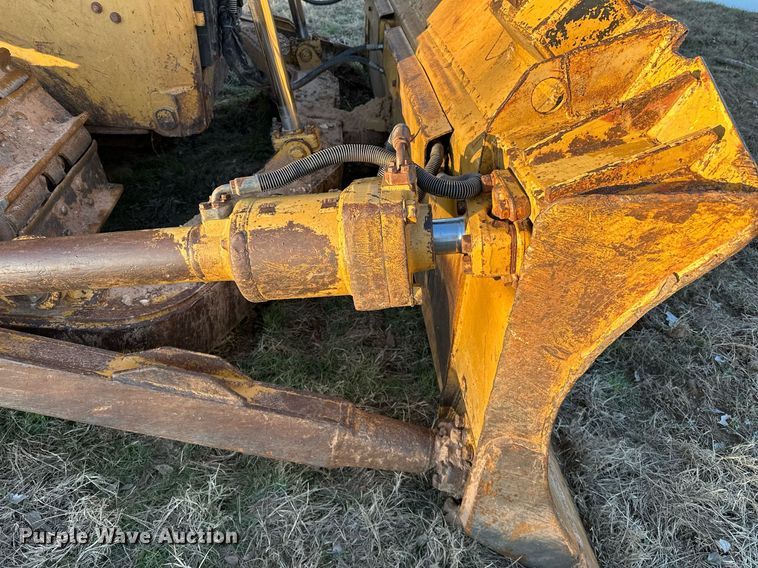 image for item DW5000 Caterpillar D6H  dozer