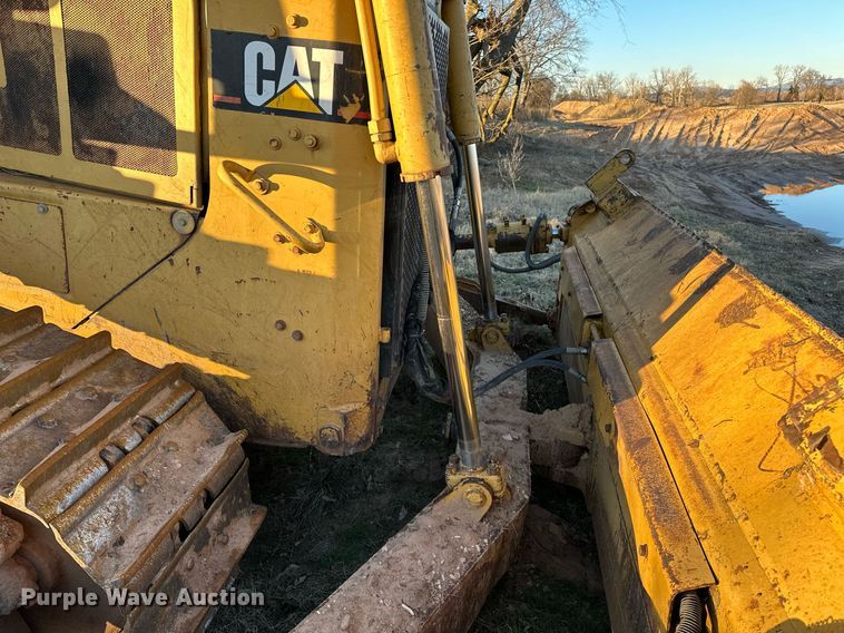image for item DW5000 Caterpillar D6H  dozer