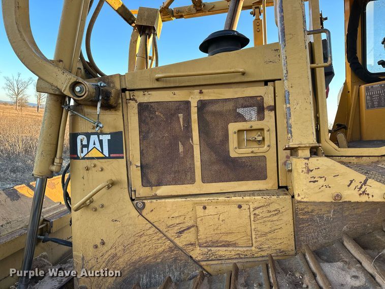 image for item DW5000 Caterpillar D6H  dozer