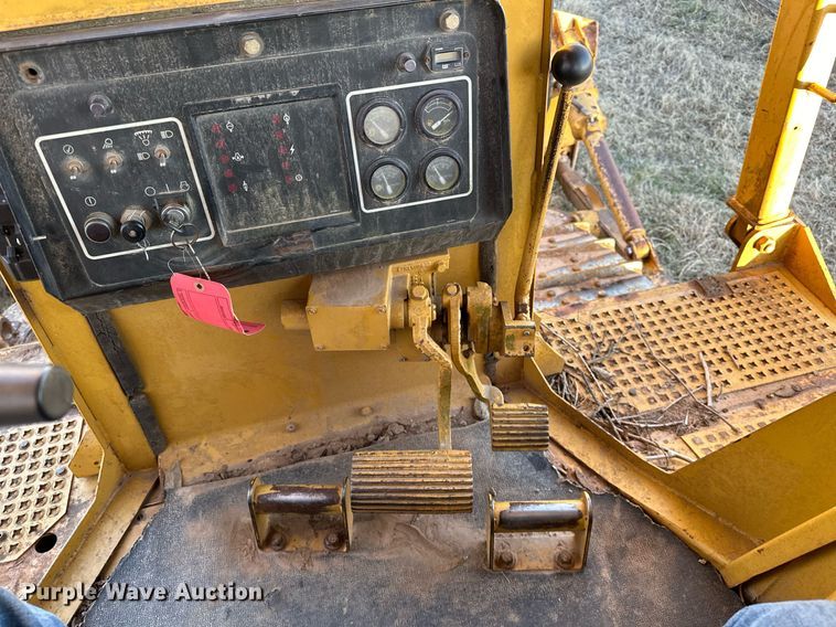 image for item DW5000 Caterpillar D6H  dozer