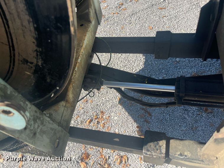 image for item EI0552 2002 International 2574  vacuum truck