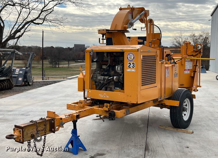 image for item EI0555 Bandit 990  wood chipper