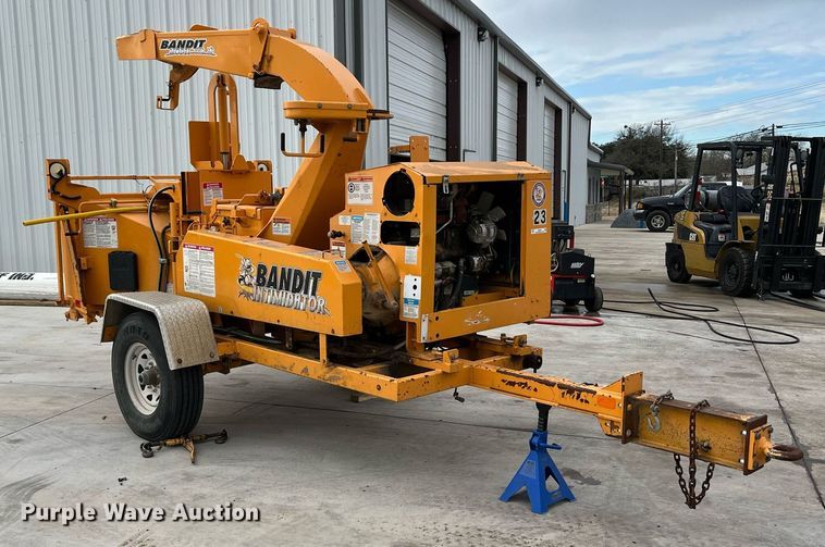 image for item EI0555 Bandit 990  wood chipper