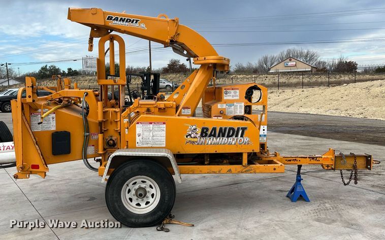 image for item EI0555 Bandit 990  wood chipper