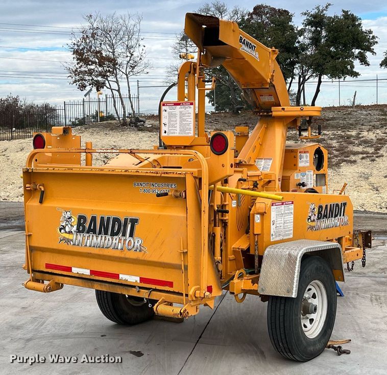 image for item EI0555 Bandit 990  wood chipper