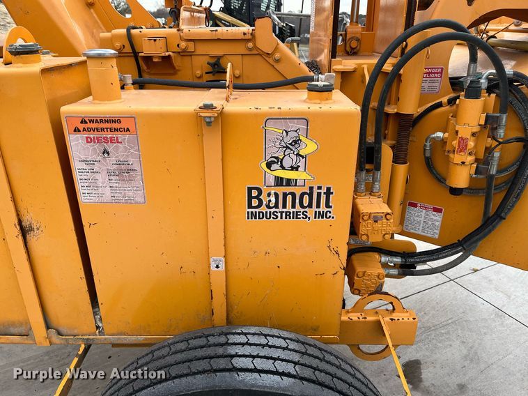image for item EI0555 Bandit 990  wood chipper