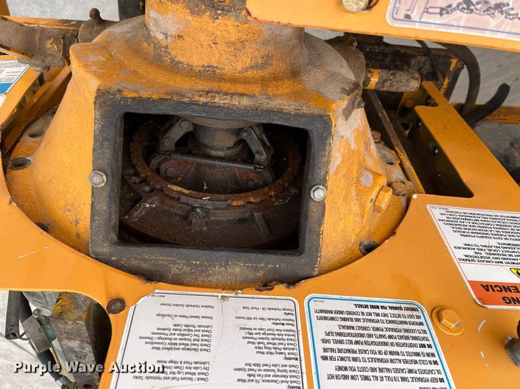 image for item EI0555 Bandit 990  wood chipper