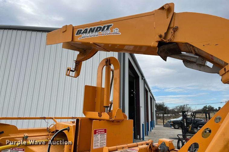 image for item EI0555 Bandit 990  wood chipper