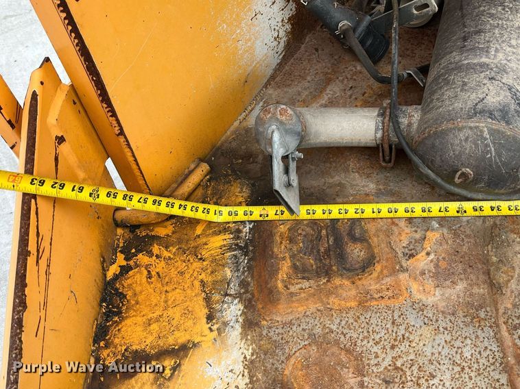 image for item EI0555 Bandit 990  wood chipper