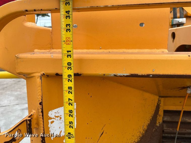 image for item EI0555 Bandit 990  wood chipper