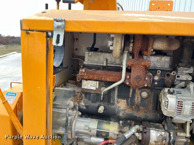 image for item EI0555 Bandit 990  wood chipper