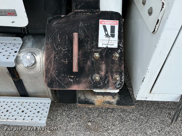 image for item EI0556 2011 Freightliner Business Class M2  forestry bucket truck