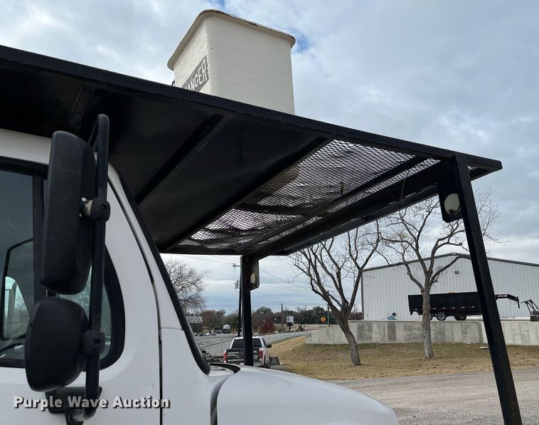 image for item EI0556 2011 Freightliner Business Class M2  forestry bucket truck