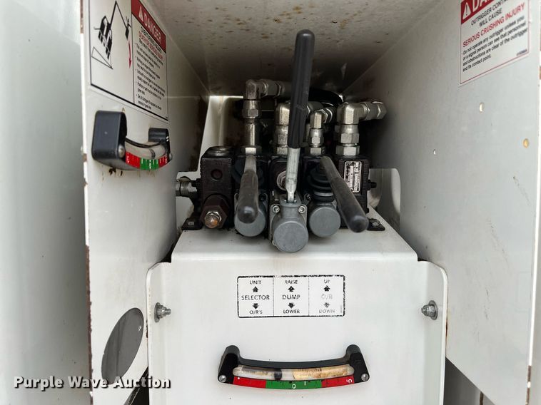 image for item EI0556 2011 Freightliner Business Class M2  forestry bucket truck