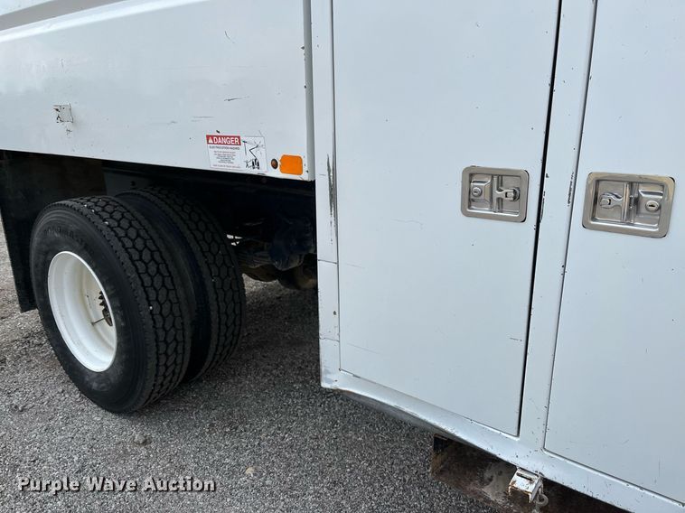 image for item EI0556 2011 Freightliner Business Class M2  forestry bucket truck