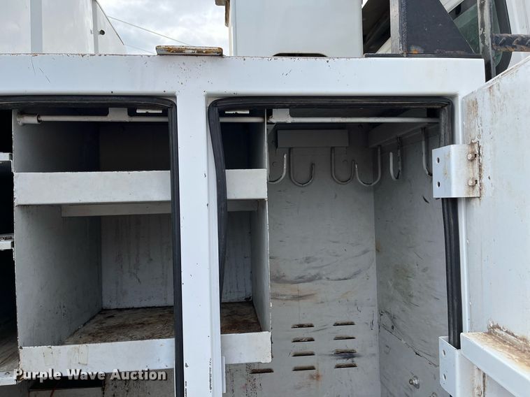 image for item EI0556 2011 Freightliner Business Class M2  forestry bucket truck