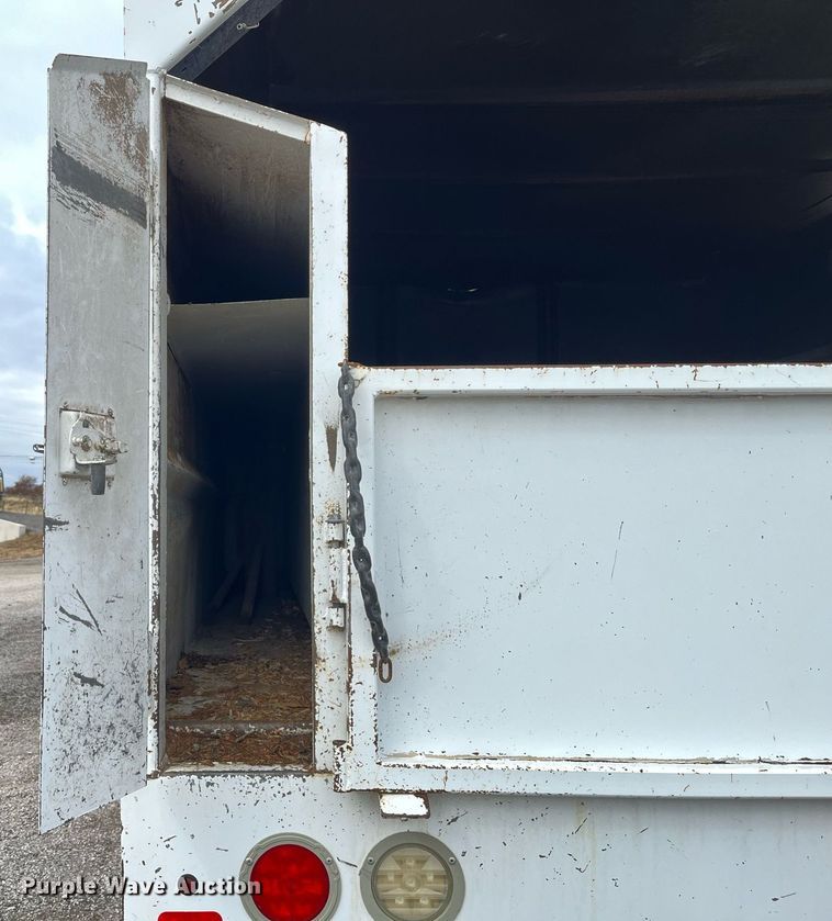 image for item EI0556 2011 Freightliner Business Class M2  forestry bucket truck