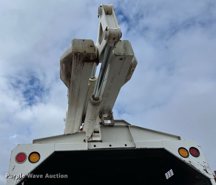 image for item EI0556 2011 Freightliner Business Class M2  forestry bucket truck