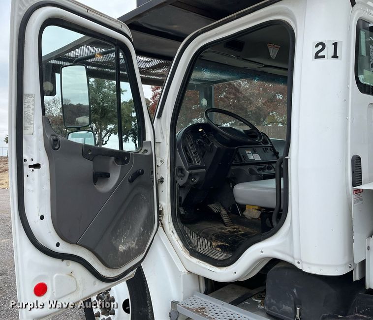 image for item EI0556 2011 Freightliner Business Class M2  forestry bucket truck