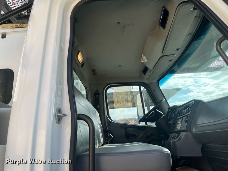 image for item EI0556 2011 Freightliner Business Class M2  forestry bucket truck