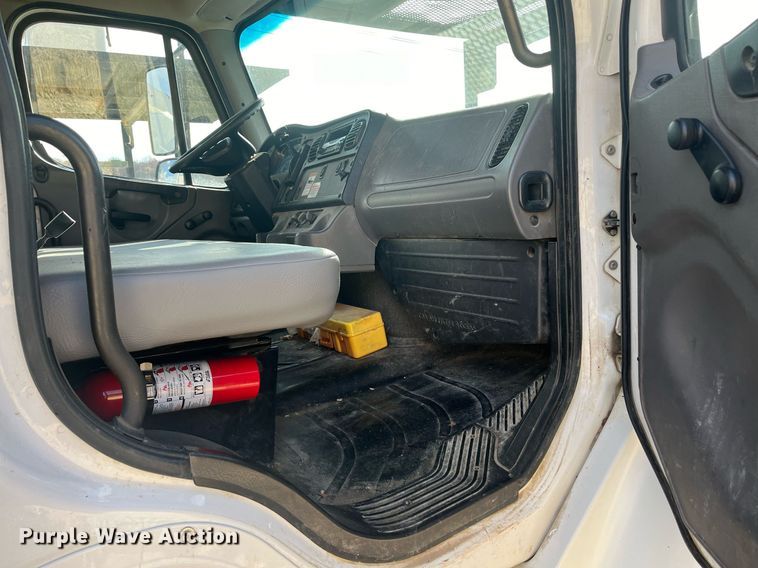 image for item EI0556 2011 Freightliner Business Class M2  forestry bucket truck