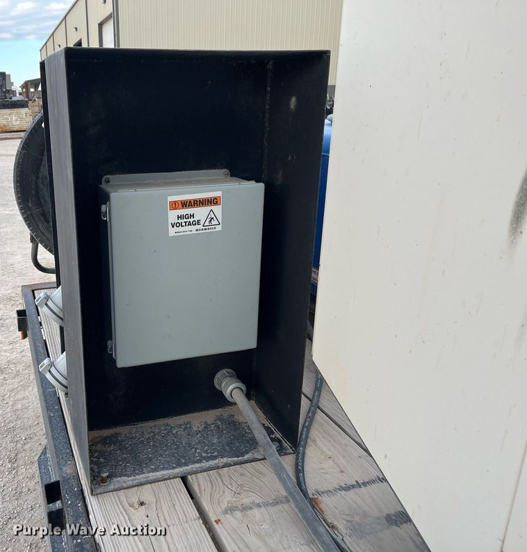 image for item EI0572 Broadcrown  generator