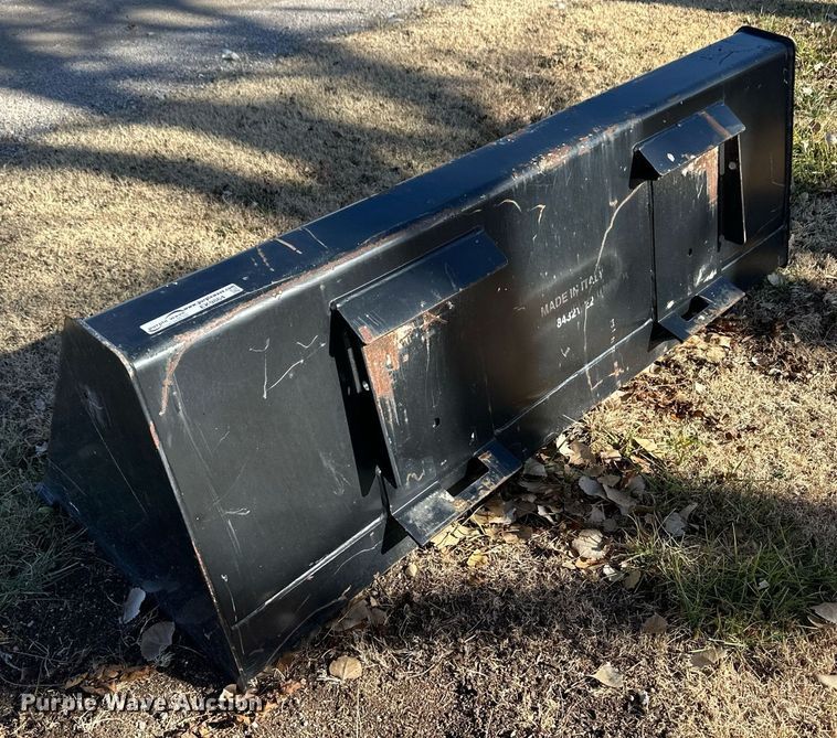 image for item EK9864 72" W skid steer bucket