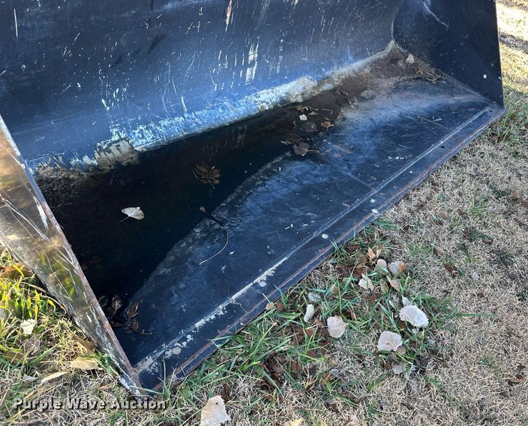 image for item EK9864 72" W skid steer bucket