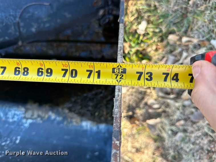 image for item EK9864 72" W skid steer bucket