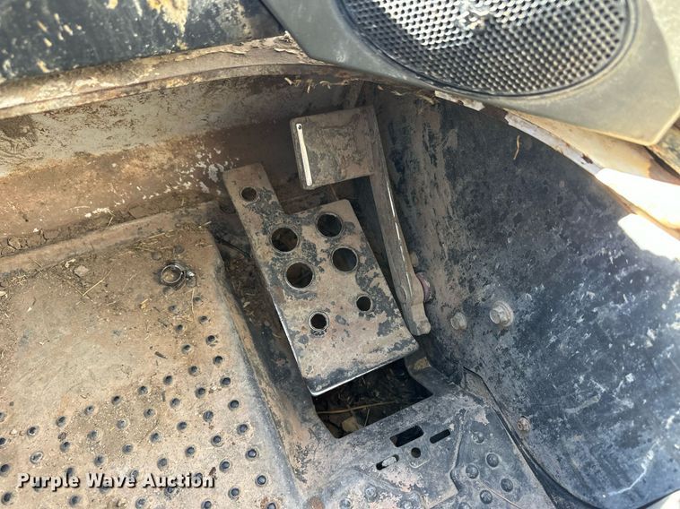 image for item EK9866 2015 Bobcat T870  tracked skid steer loader