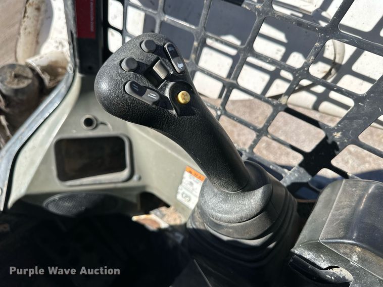 image for item EK9866 2015 Bobcat T870  tracked skid steer loader