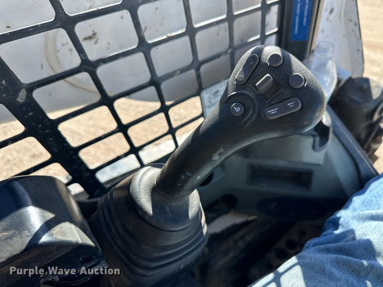 image for item EK9866 2015 Bobcat T870  tracked skid steer loader