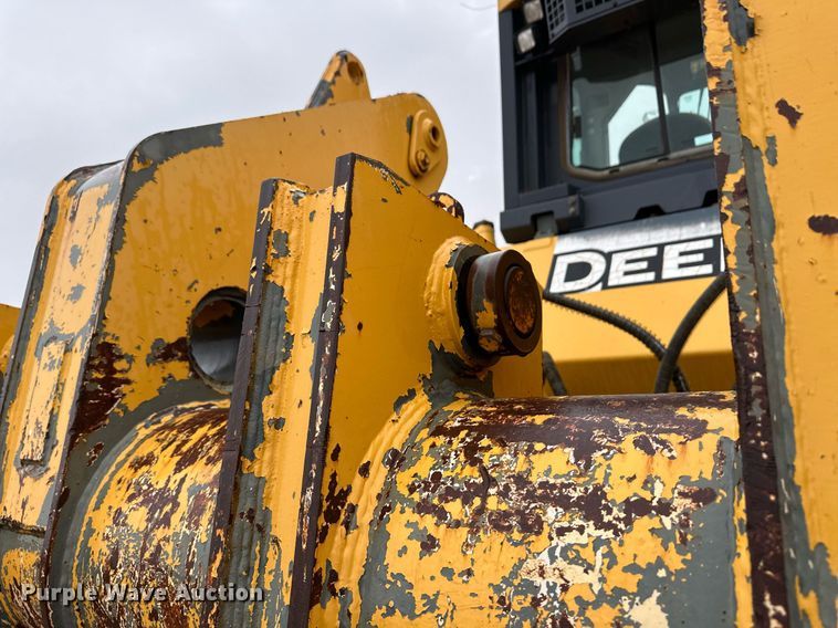 image for item EK9881 2007 John Deere 950J  dozer