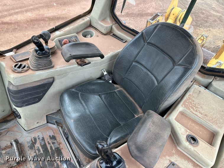 image for item EK9881 2007 John Deere 950J  dozer