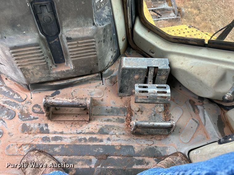 image for item EK9881 2007 John Deere 950J  dozer