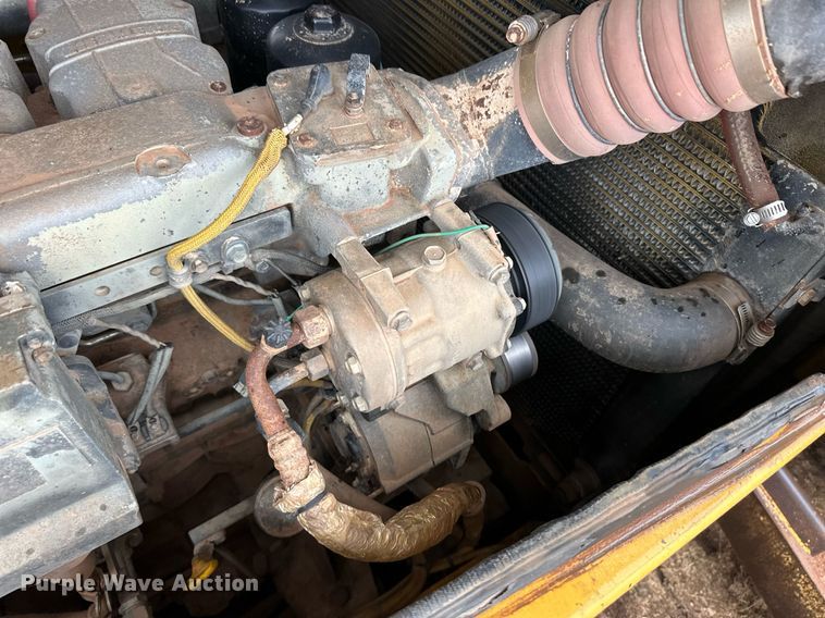 image for item EK9881 2007 John Deere 950J  dozer